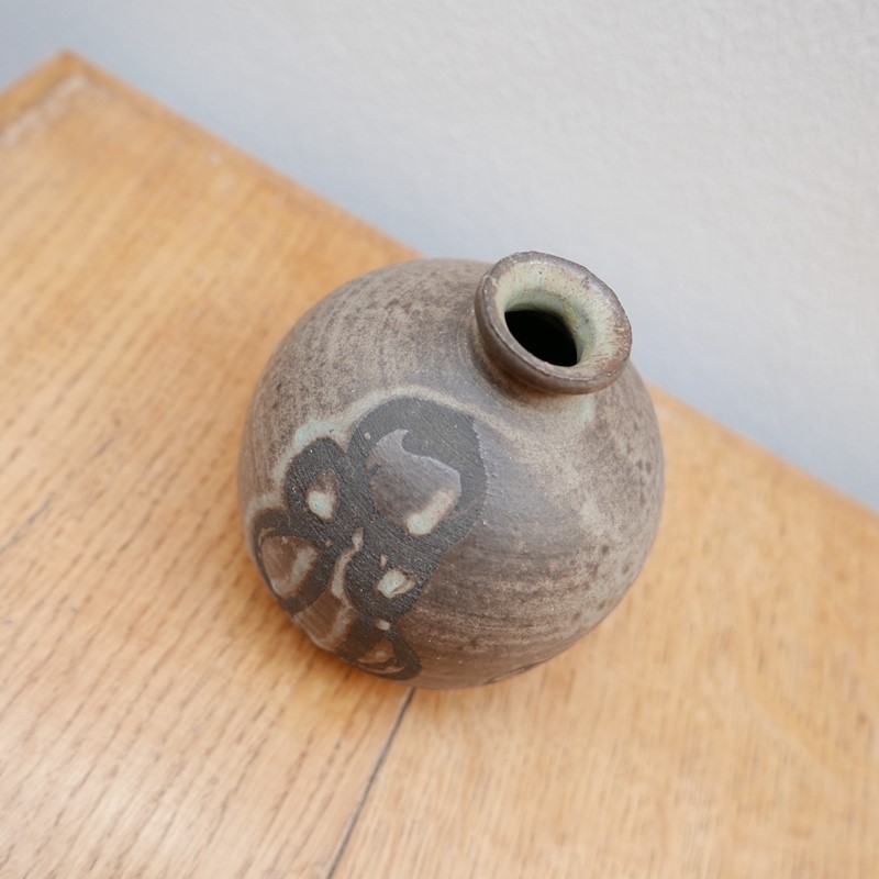 Mid-Century Small Ceramic Artist Vase-joseph-berry-interiors-img-0188-main-637969454248094319.JPG