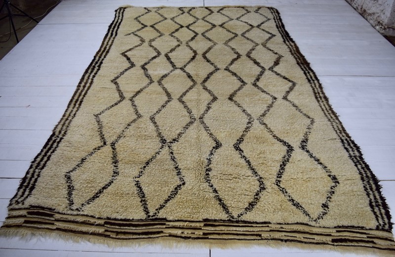 vintage Beni Ourain carpet, Berber tribes, Morocco-joshua-lumley-ltd-1766-6-main-637985905739923286.jpg