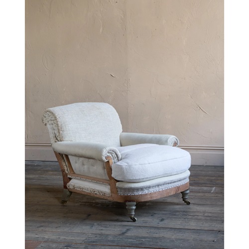 Trollope & Sons Club Style Deep-Seated Country House Armchair