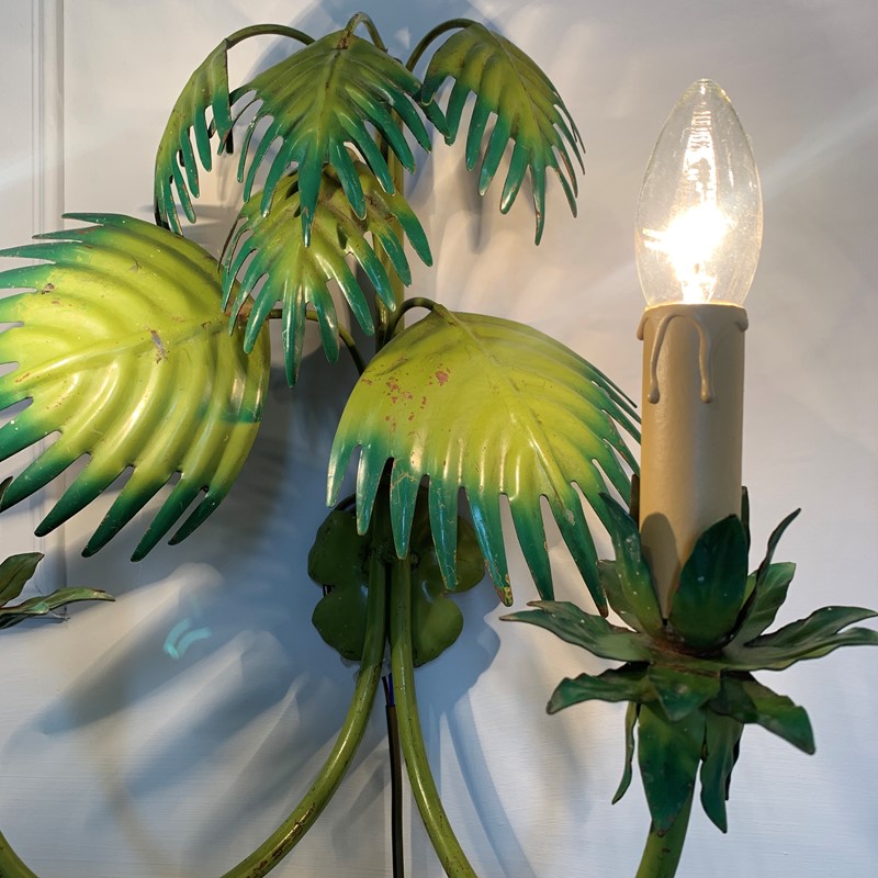 1970'S Toleware Fan Palm Wall Light-lct-home-img-4353-main-637514124422354080.jpg