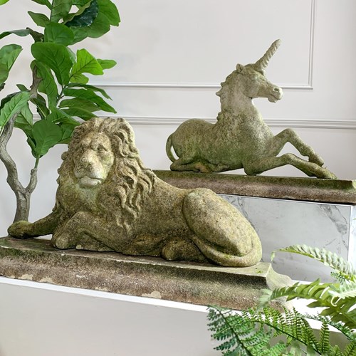 19Th Century Heraldic Lion And Unicorn Statues