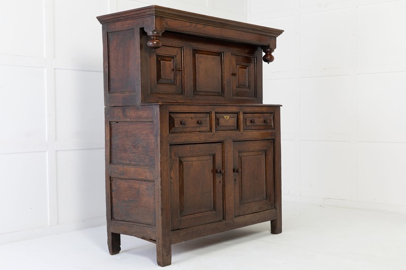 18Th Century English Oak Cupboard/Dudarn-lee-wright-antiques-1x3a9498-copy-main-637793955551471186.JPG