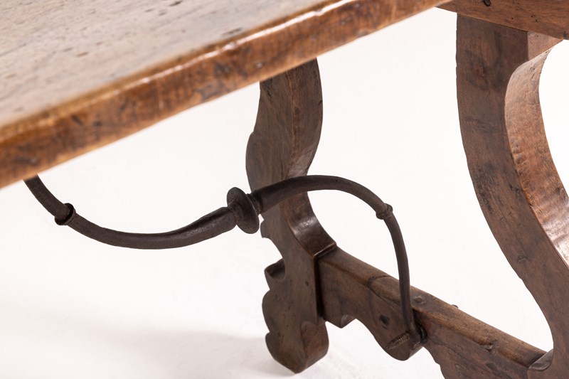 18Th Century Spanish Walnut Table-lee-wright-antiques-221116-op-039-main-638067031069071432.jpg