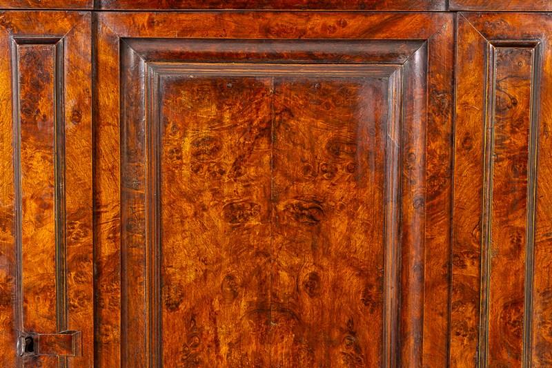 18Th Century Dutch Burr Walnut Cabinet-lee-wright-antiques-230710-122306-op-main-638259635553833176.jpg