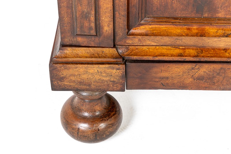 18Th Century Dutch Burr Walnut Cabinet-lee-wright-antiques-230710-122315-op-main-638259635577739098.jpg
