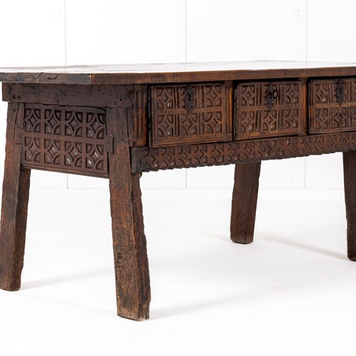 17Th Century Spanish Walnut Table