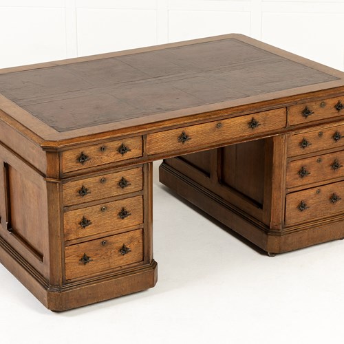 Large 19Th Century English Oak Partners Desk