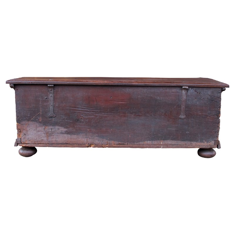 Early 18Th Century Large Marriage Oak Trunk With A Vaulted Lid, German-les-trois-garcons-img-38875-main-638201103735207908.jpg