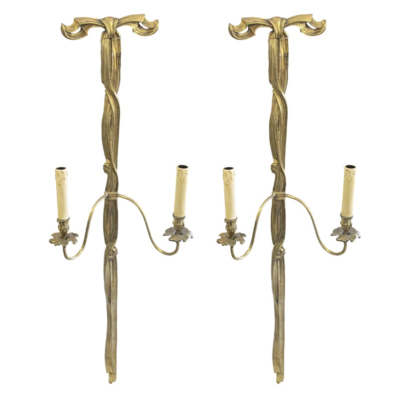 1900S Pair Of Large Gilt Bronze Wall Lights In The Shape Of A Bow Tie, French-les-trois-garcons-img-40591-main-638218278938921001.jpg