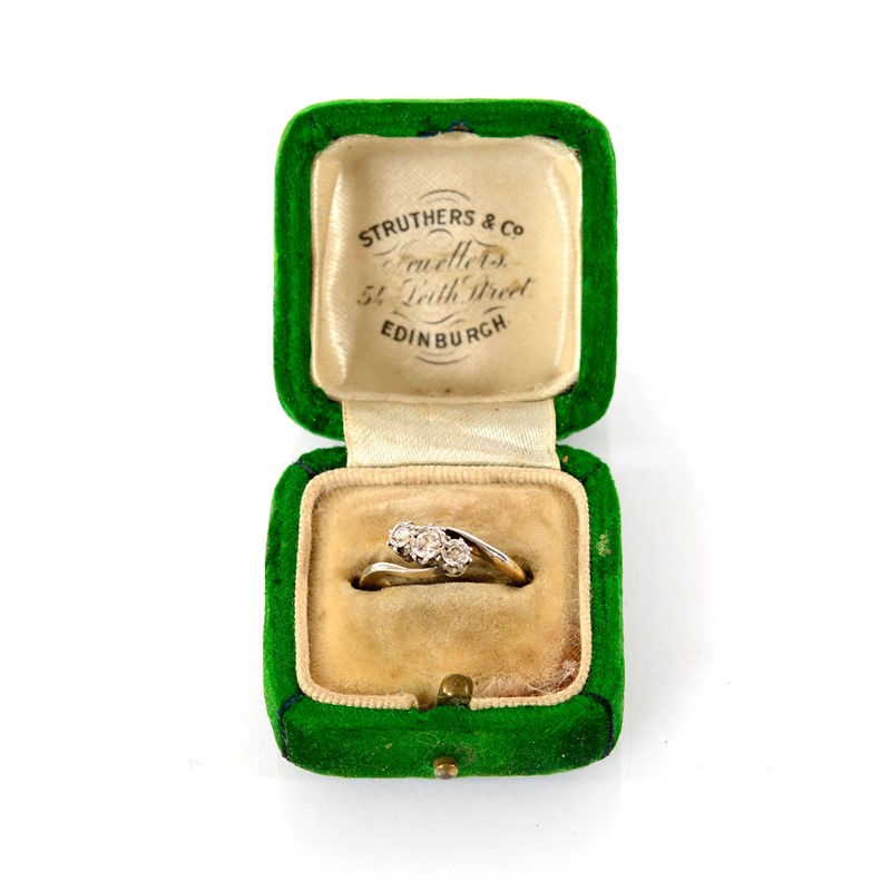 18ct gold and diamond three-stone ring-leslie-baggott-lb14411-1-main-637721364074719655.jpg