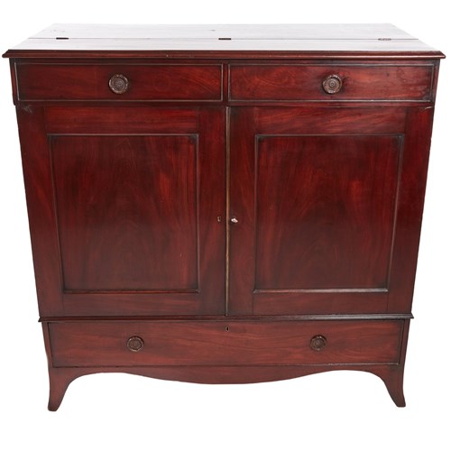 Antique George III 18Th Century Mahogany Gentleman’S Wardrobe/Linen Press