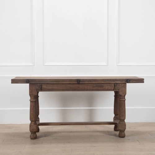 Early 19Th Century Oak Dining Table