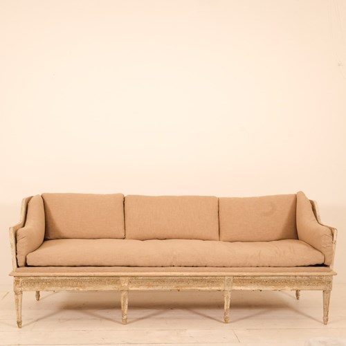 Swedish 2M Tragsofa