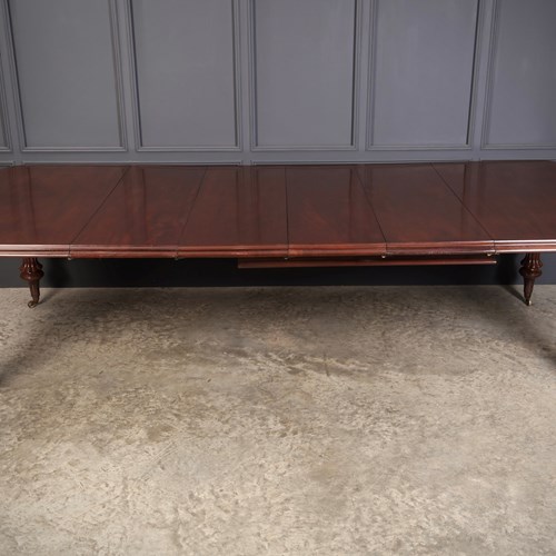 Early Victorian Mahogany Extending Dining Table (9Ft6")