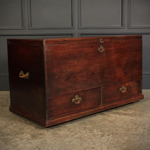 18Th Century Rare Mahogany Mule Chest