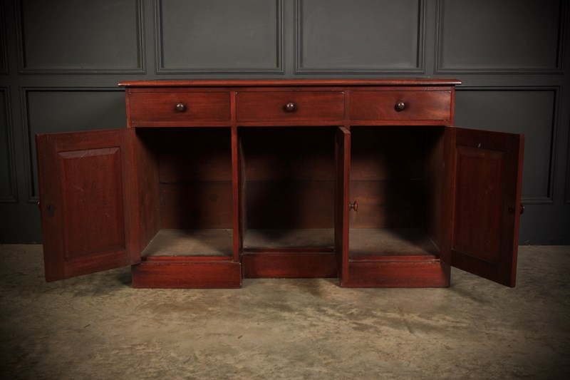 Early Victorian Mahogany Kneehole Desk-lt-antiques-fullsizeoutput-48f0-main-638109713436642771.jpeg