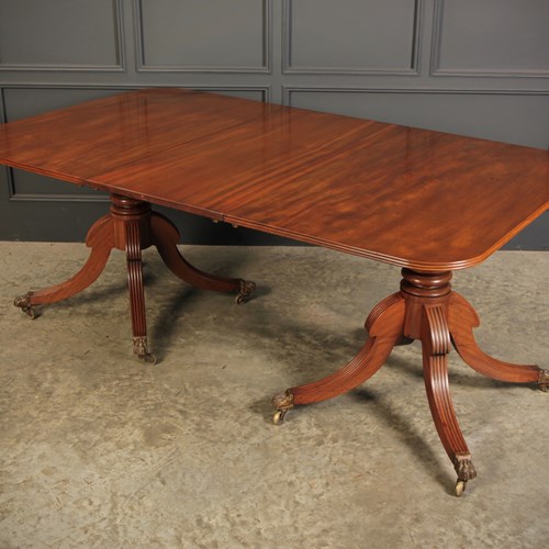 Mahogany Twin Pillar Extending Dining Table Circa 1800.