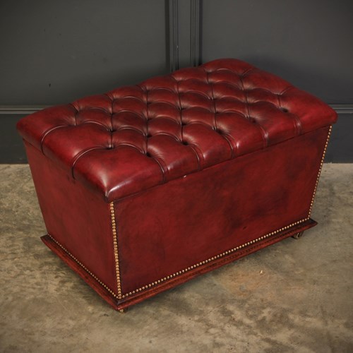 Burgundy Red Buttoned Leather Ottoman 