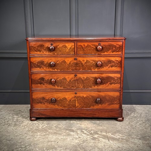 Victorian Mahogany Chest Of Drawers