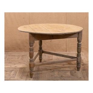 Very Large Pine Cricket Table