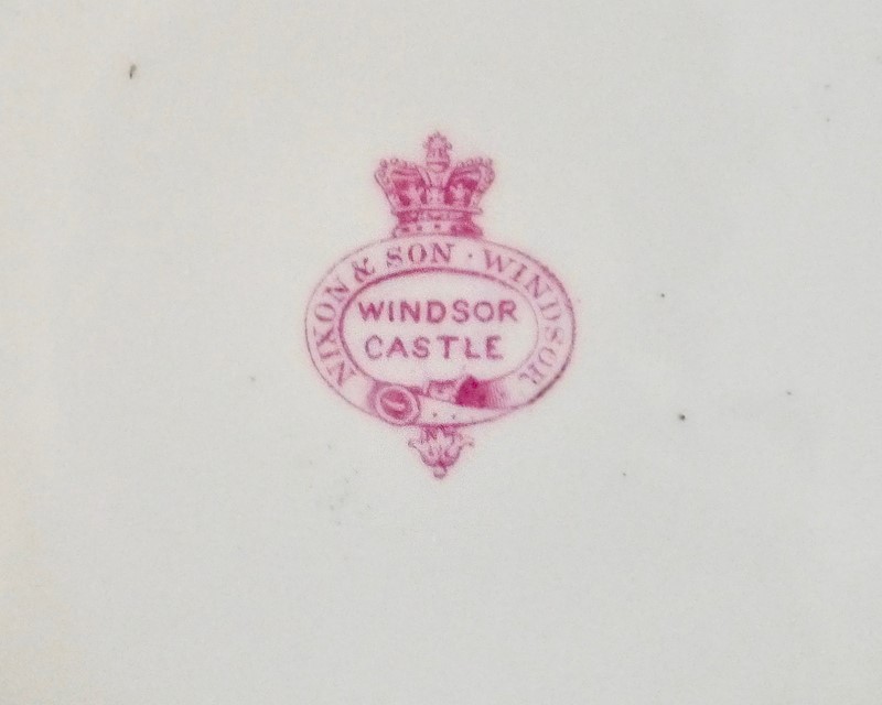 Windsor Castle Coalport Garter Dinner Plate-luke-honey-garter-plate---1-6-main-637678192742374502.jpg
