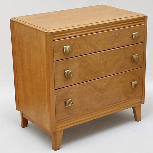 Harris Lebus Small Oak Chest Of Drawers