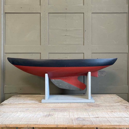 Vintage Pond Yacht Hull (Large Red)