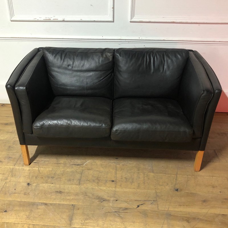 A 60’S Danish Leather Sofa -marchand-antiques-1a137461-0e58-48f1-abd1-914236eb566d-main-638049730193676263.jpeg