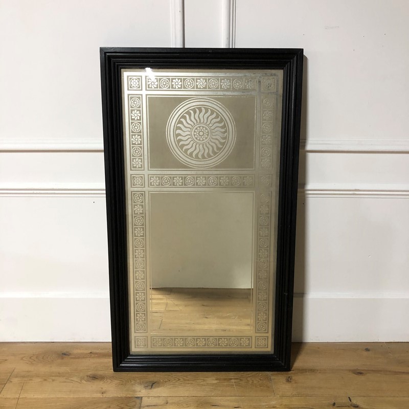 An Etched English Pub mirror -marchand-antiques-35e0080f-104c-4f48-bf41-c9f76c4bb9b4-main-637303367117095221.jpeg