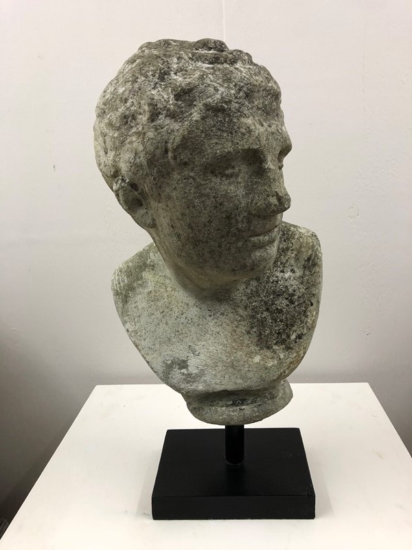 A cast stone bust of an emperor -marchand-antiques-762d9e4c-f24b-415c-a52b-5531909e84e1-main-637799371082450031.jpeg