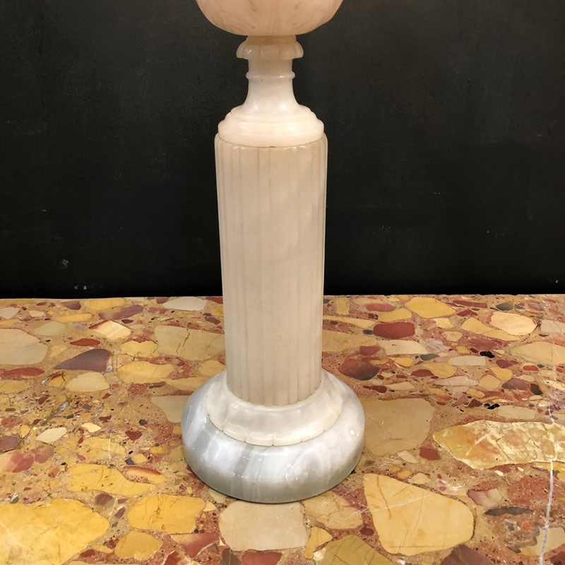 An Italian carved Alabaster table lamp-marchand-antiques-78908218-82dc-40fa-82cf-4312e72f3c90-main-637084703767949745.jpeg