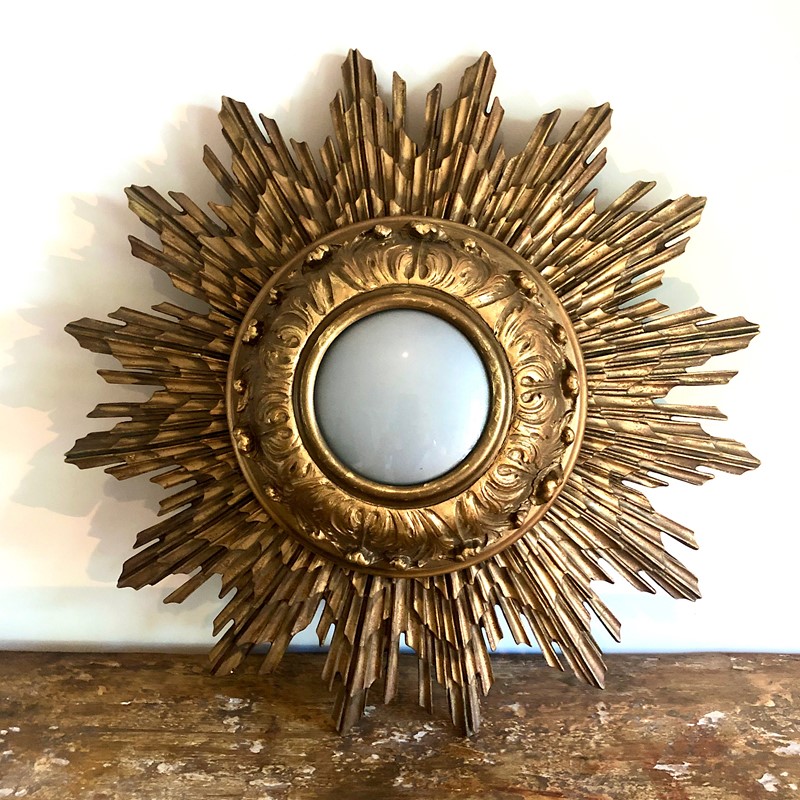 An English early 20thC Star burst convex mirror -marchand-antiques-aabfe6ab-faa7-4028-9514-ee3428d3cdb4-main-638031838964195302.jpeg