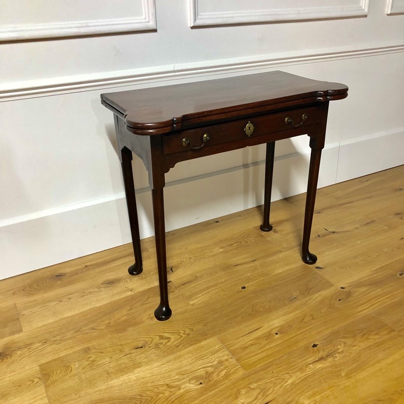 An English 18thC Mahogany sofa / games table -marchand-antiques-c88c3f21-c185-4018-9d52-399d74242ba0-main-636938805428790612.jpeg