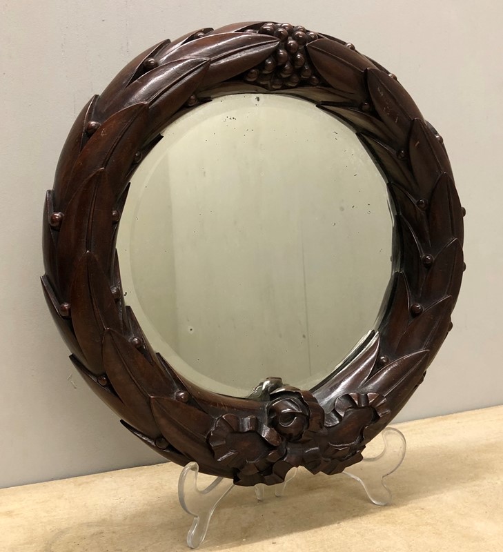 A Mahogany Laurel Wreath Mirror-marchand-antiques-e1e3046c-980f-4b1b-9f32-55c1d371ae42-main-637201408715952435.jpeg