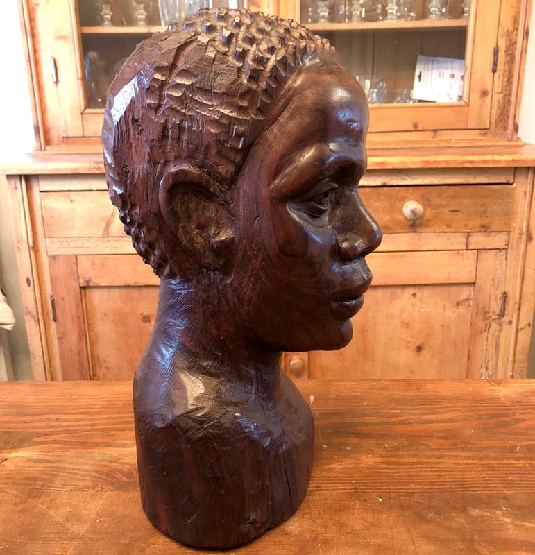 A Carved Wooden Bust -marchand-antiques-eba6b647-caac-4769-8134-9ffe54441377-main-638173365668074887.jpeg