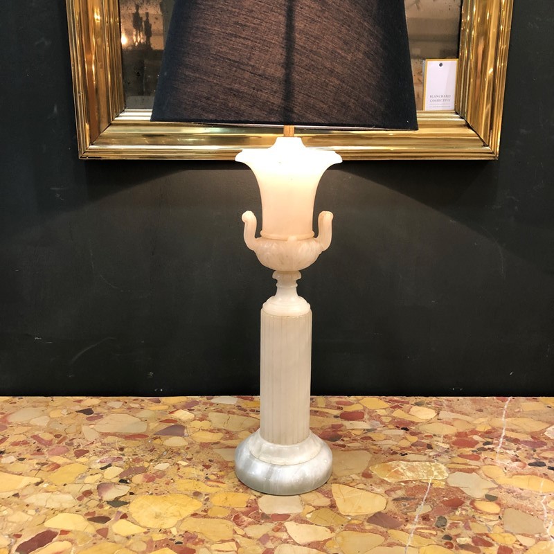 An Italian carved Alabaster table lamp-marchand-antiques-f90c5ec1-8a39-4e68-90b3-6374e002677f-main-637084703697637461.jpeg