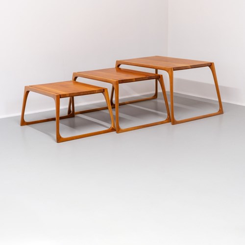 1970S Sculptural Maple And Rosewood Nest Of Three Tables