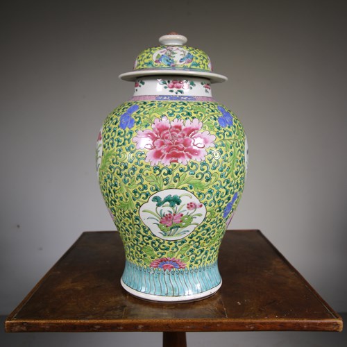 Large Chinese 19Th Century Antique Porcelain Lidded Vase