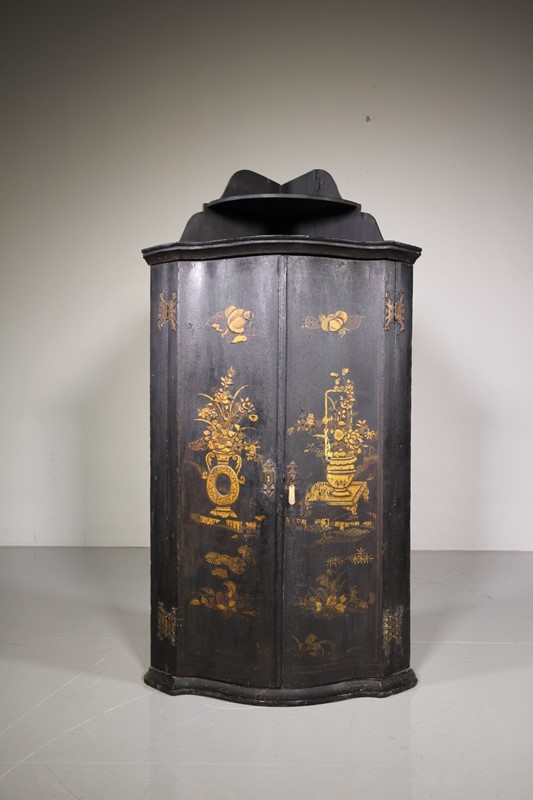 18Th Century Chinoiserie Decorated Antique Wall Cupboard -miles-griffiths-antiques-img-0573-1033x1550-main-638046436523268760.jpg