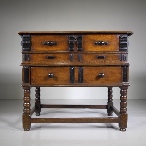 Rare English 17Th Century Antique Oak Box On Chest