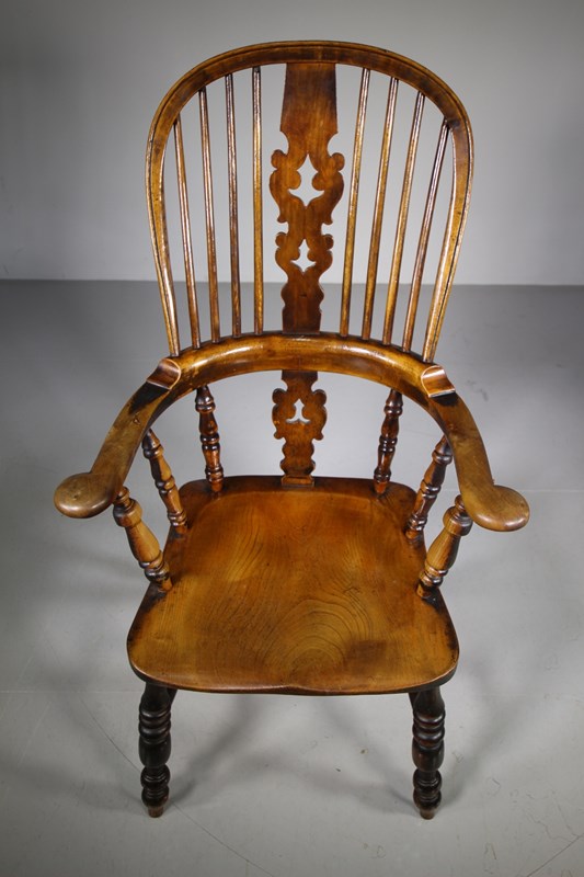 19Th Century Antique Broad Arm Windsor Armchair -miles-griffiths-antiques-img-0690-1033x1550-main-638056668868972820.jpg