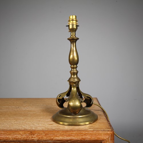 English Edwardian Antique Quality Table Lamp
