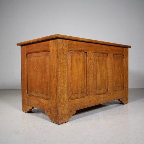 English 1930’S Cotswold School Oak Blanket Box 