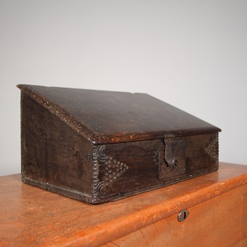 Lovely Smaller Size English 18Th Century Period Oak Antique Box 