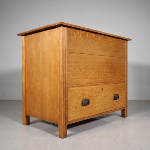 Very Rare Early Heals Antique Mule Chest With Original Interior – Stamped