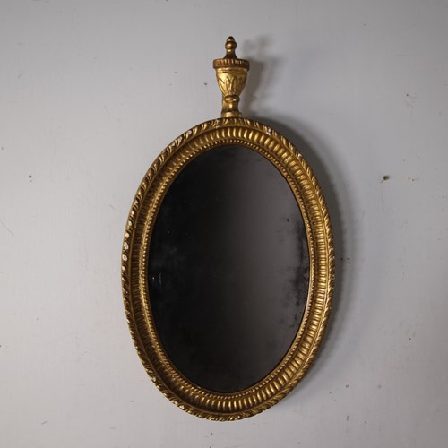 Beautiful English 18Th Century Antique Carved & Gilt Oval Mirror 