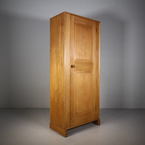1930’S Beautiful Cotswold School Oak Wardrobe 