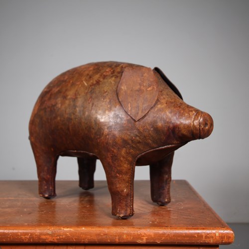 Liberty London Leather Omersa 50’S Pig Stool 