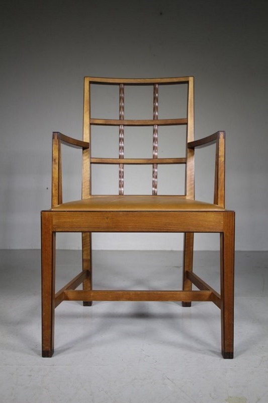 Very Rare Peter Waals 1936 Walnut Carver Dining Chair -miles-griffiths-antiques-img-4785-custom-main-638216597027412489.JPG