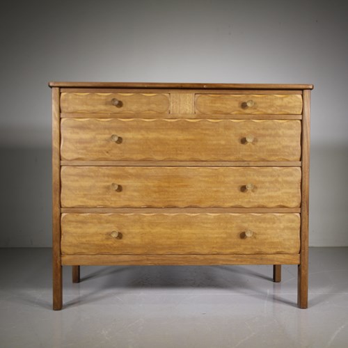 Heals 1940'S Scallop Walnut Chest Of Drawers - Labelled 